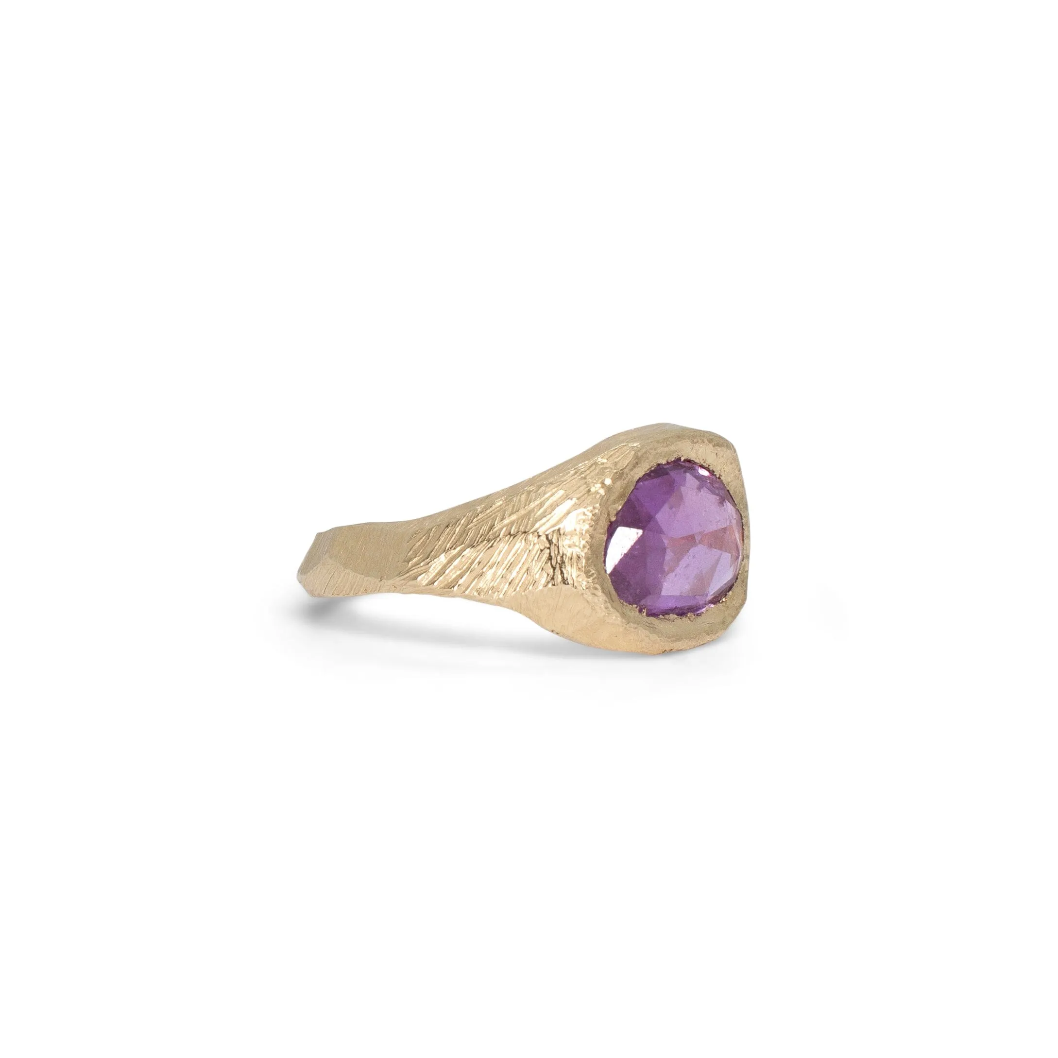 18K Signet Ring in Purple Sapphire