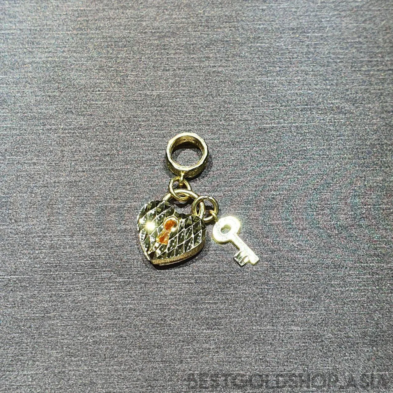 22k / 916 Gold Heart Lock and key Charm