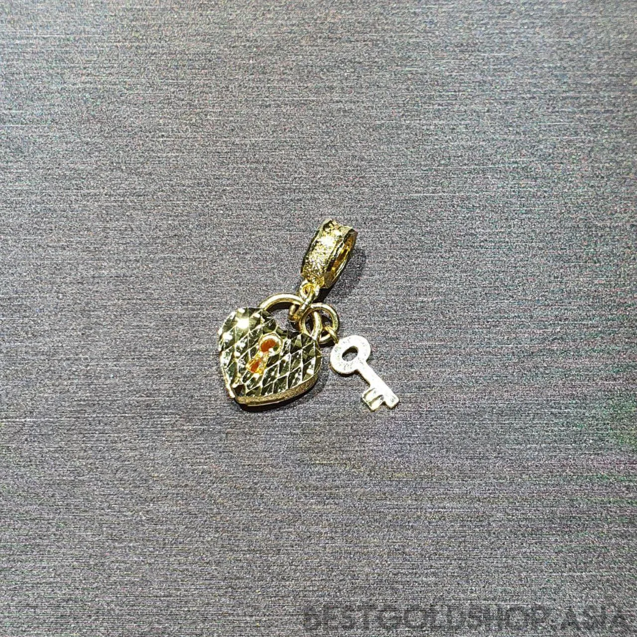 22k / 916 Gold Heart Lock and key Charm