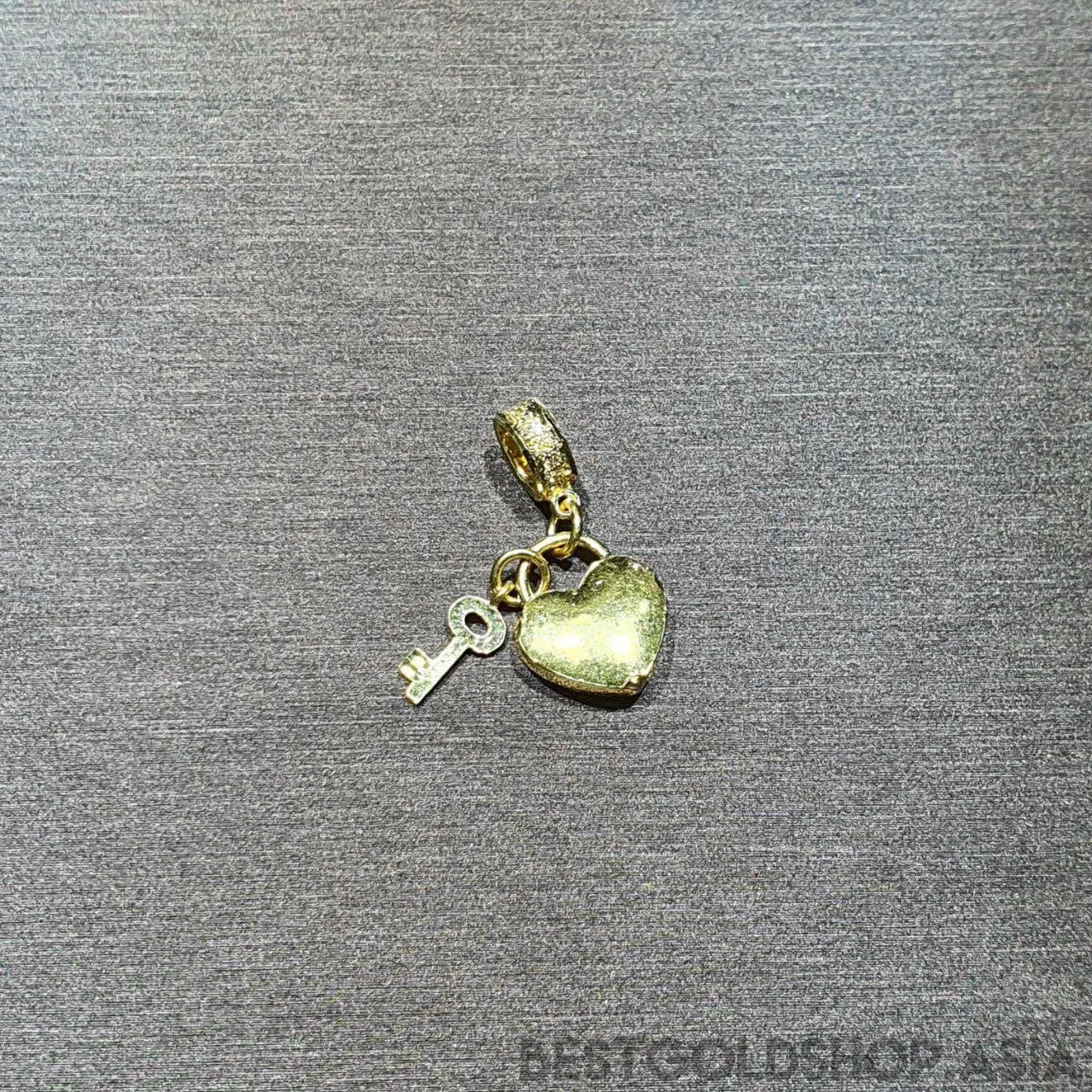 22k / 916 Gold Heart Lock and key Charm