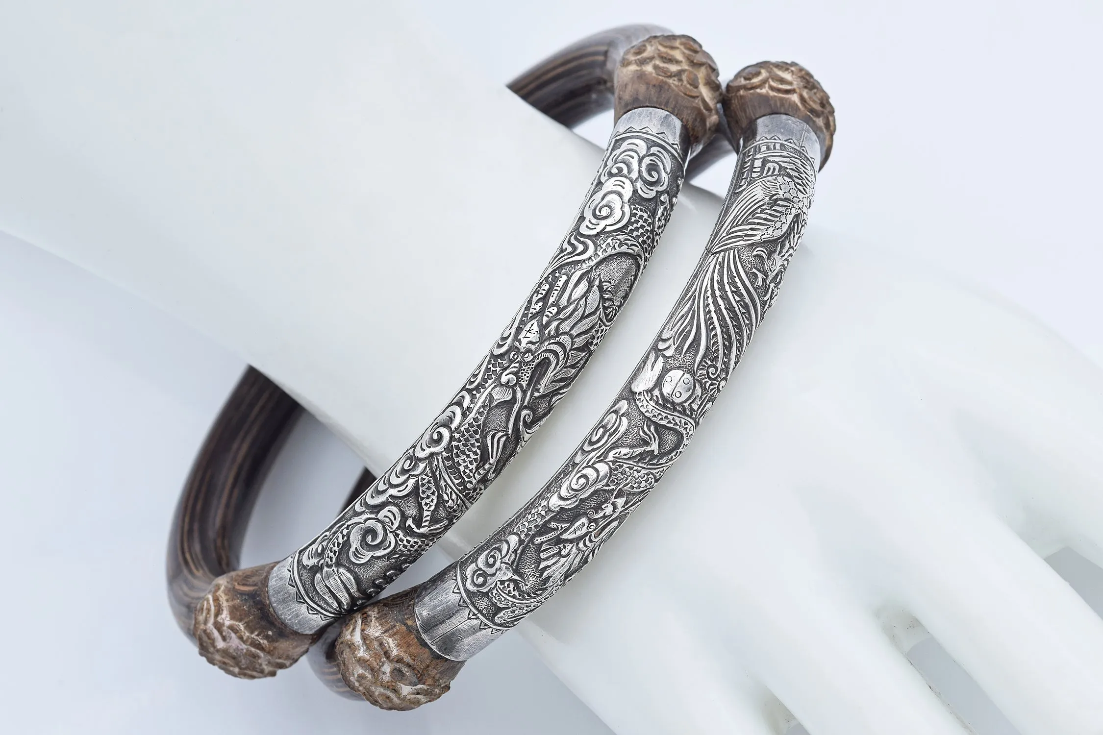 Antique Silver Rattan Wood Dragon and Phoenix Etched Arm Bands Bangle Set of 2