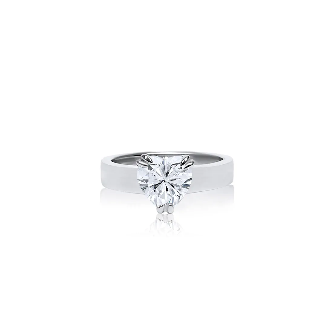 VICKY MOISSANITE RING